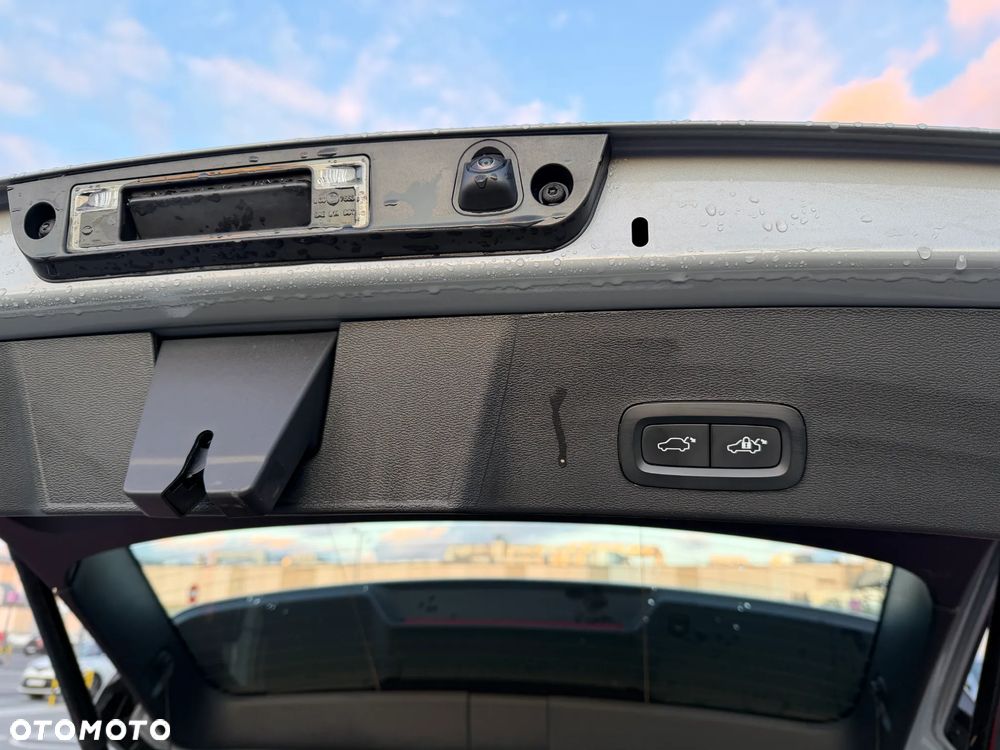 Volvo XC 40 B3 Core - 11