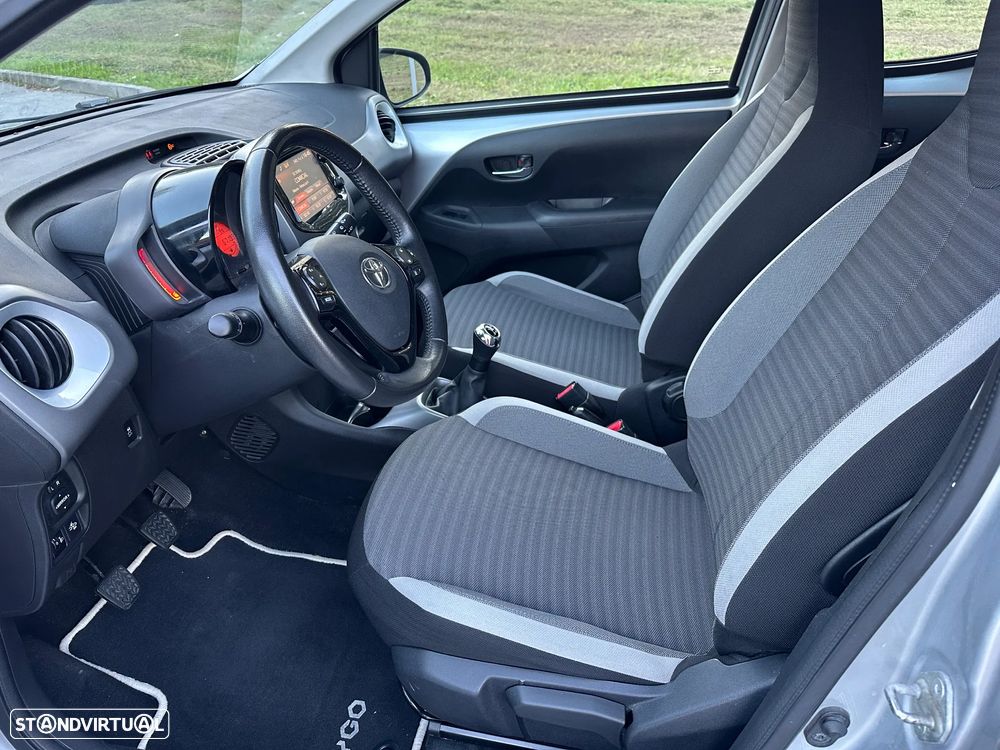 Toyota Aygo 1.0 X-Play+X-Touch - 18