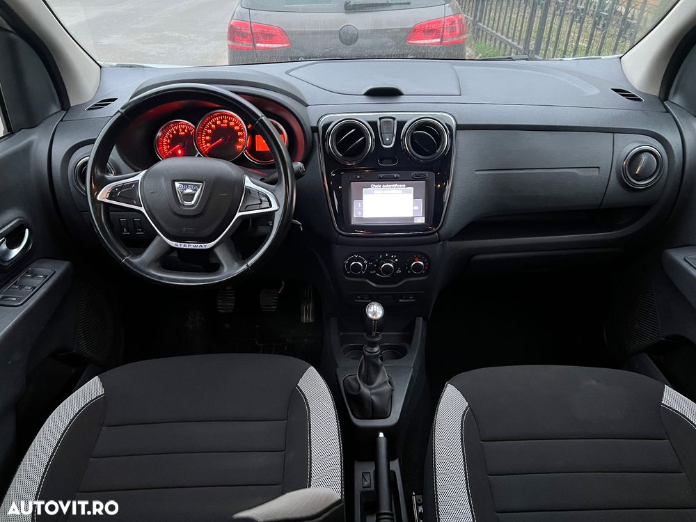 Dacia Lodgy 1.5 Blue dCi Stepway - 3