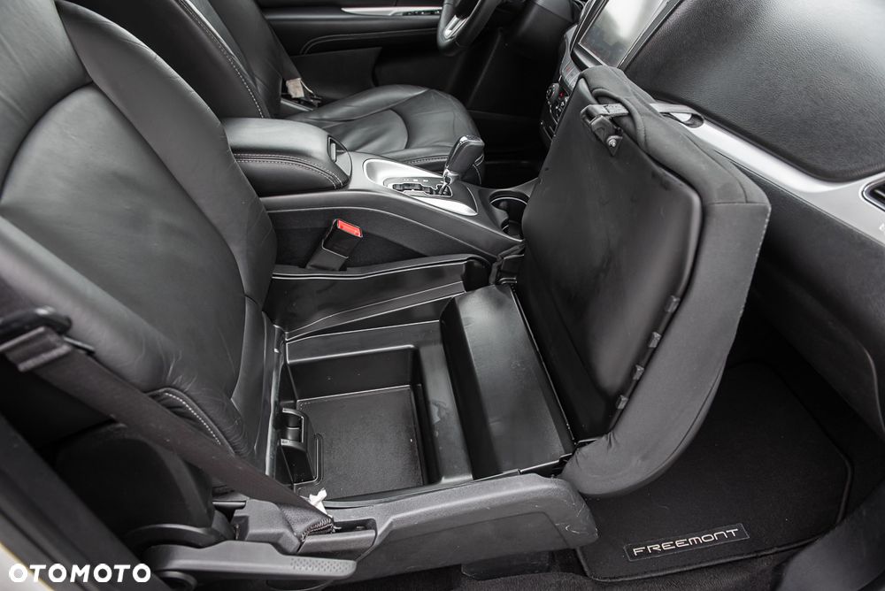 Fiat Freemont 2.0 Multijet 16V DPF Automatik Allrad Black Code - 19