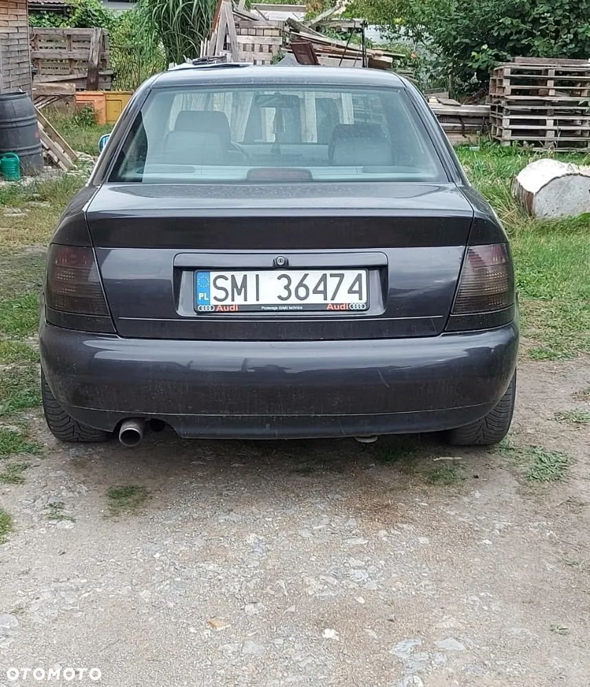 Audi A4 Limousine 2.4 - 2