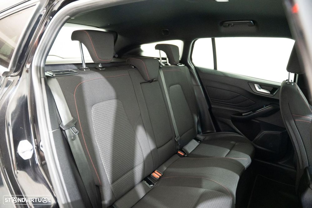 Ford Focus SW 1.0 EcoBoost MHEV ST-Line X - 25