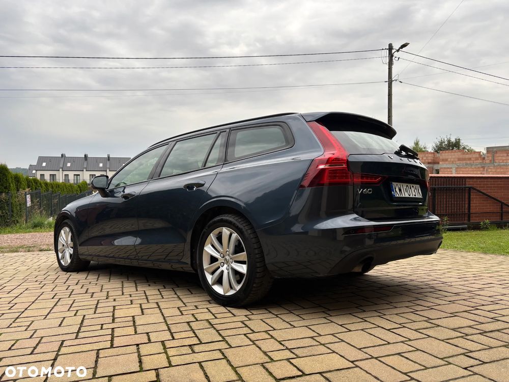 Volvo V60 B4 D Momentum - 9