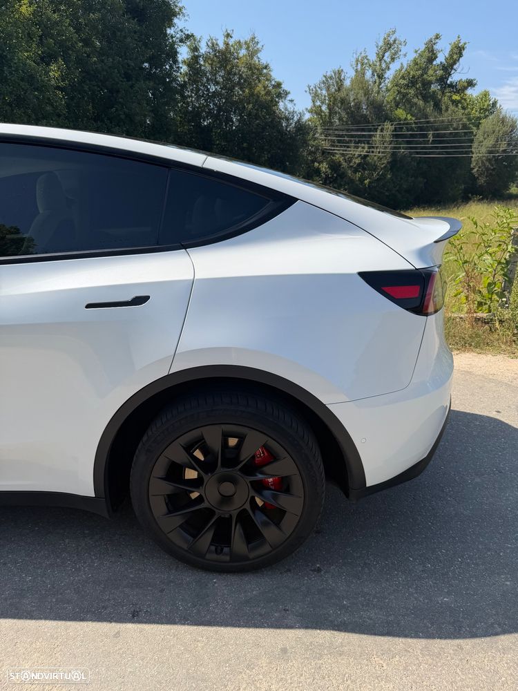 Tesla Model Y Long Range Tração Integral - 27