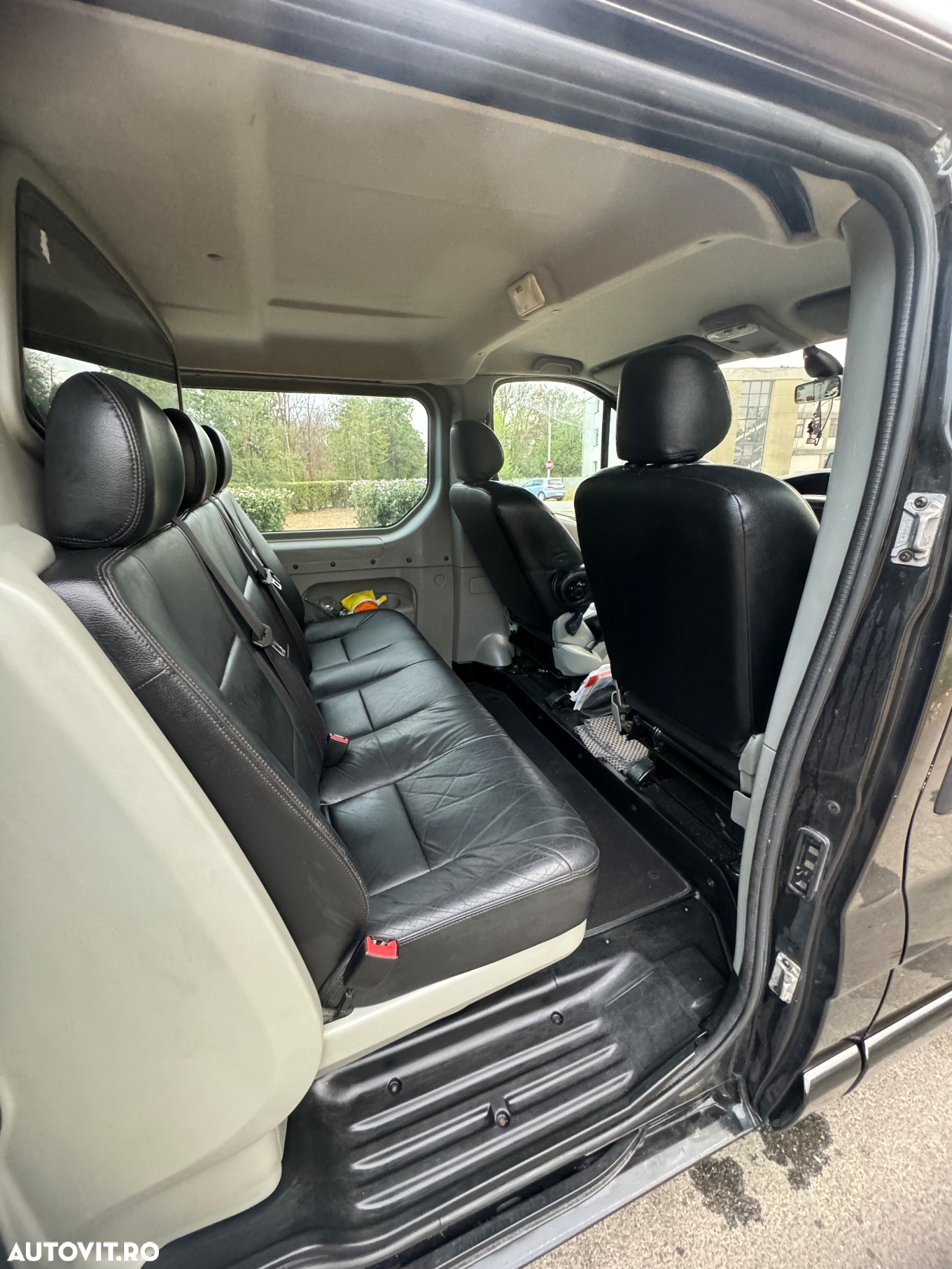 Opel Vivaro 2.5 CDTI L2H1 Life Cosmo - 18
