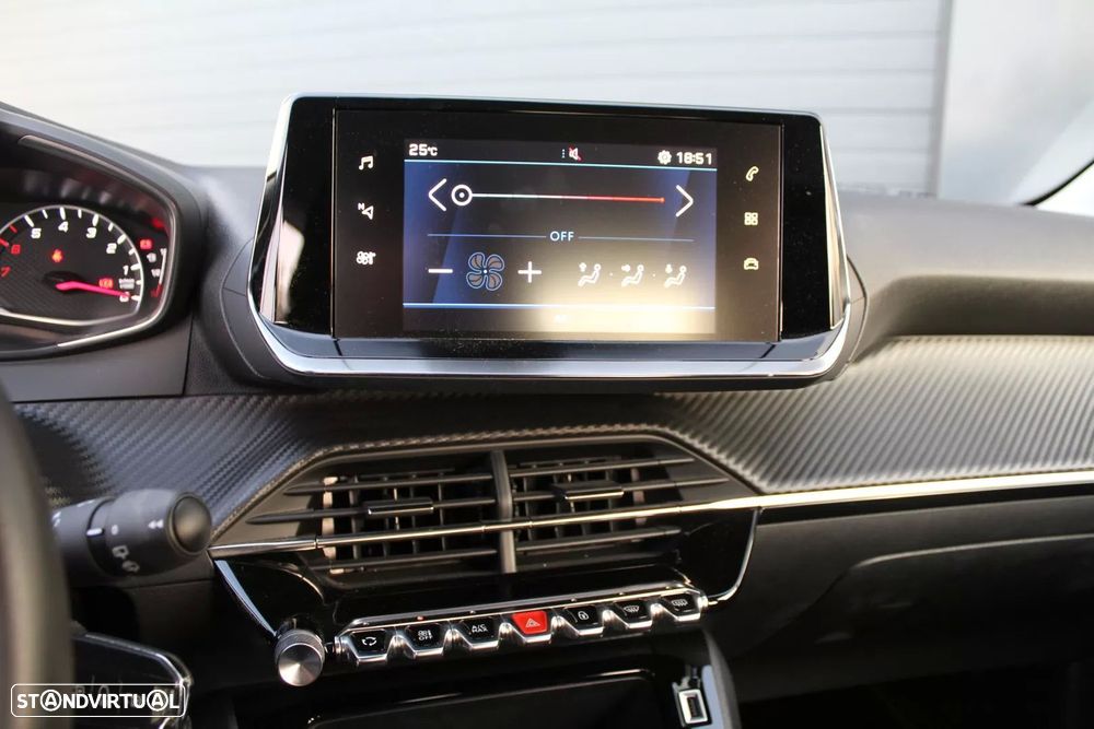 Peugeot 208 1.2 PureTech Active Pack - 18