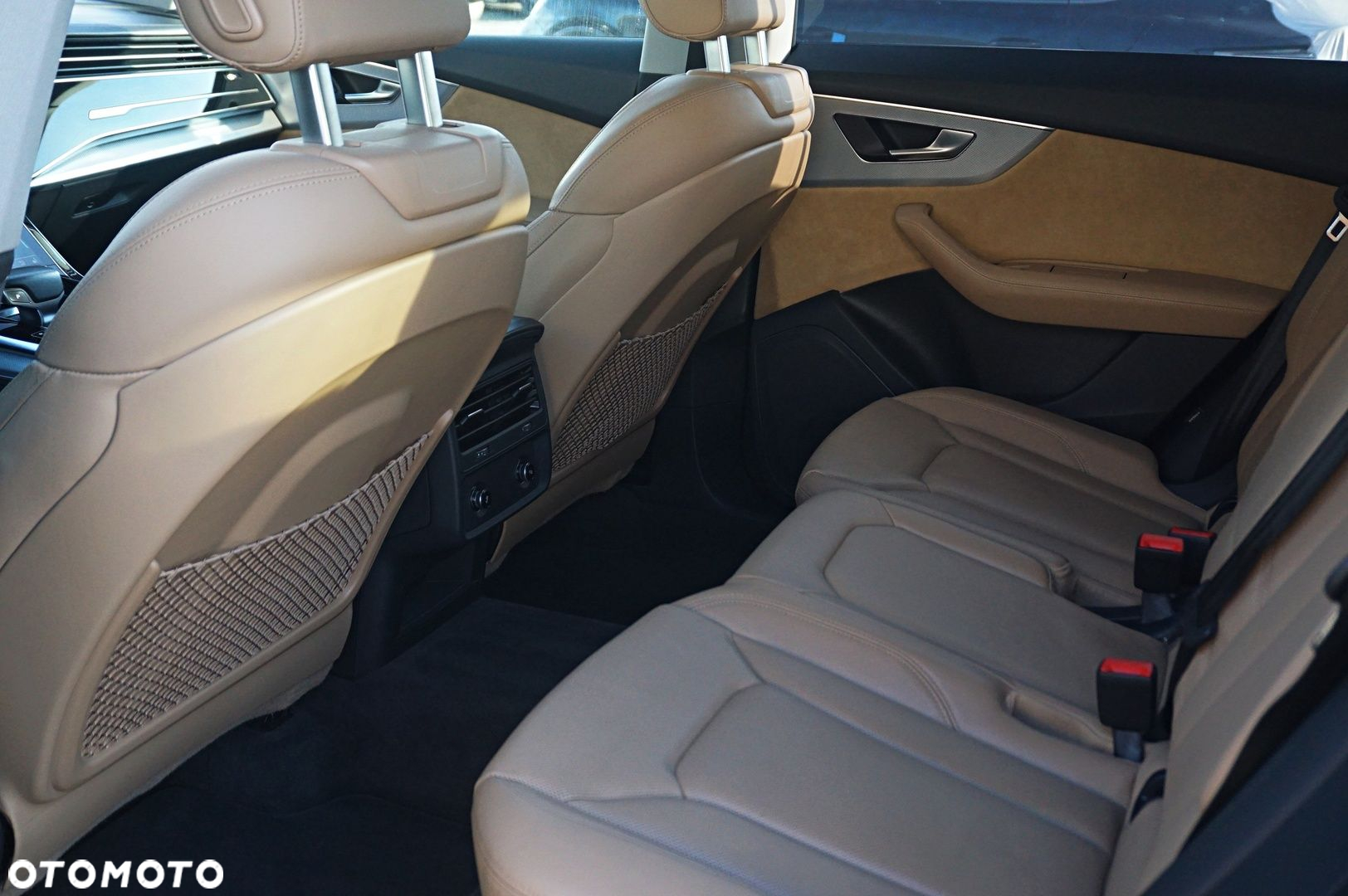 Audi Q8 - 8