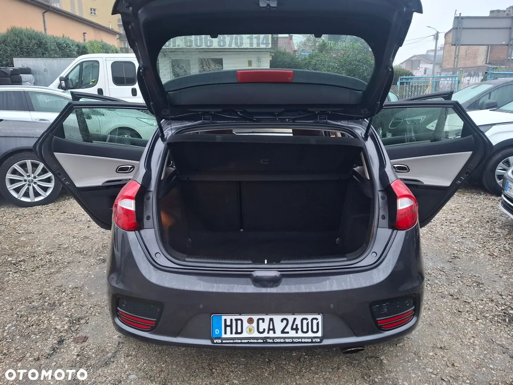 Kia Ceed - 13