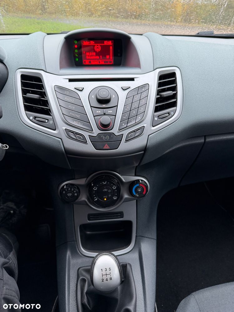 Ford Fiesta 1.25 Champions Edition - 3