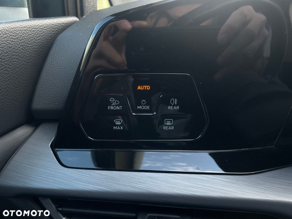 Volkswagen Golf Variant 2.0 TDI Style DSG - 38