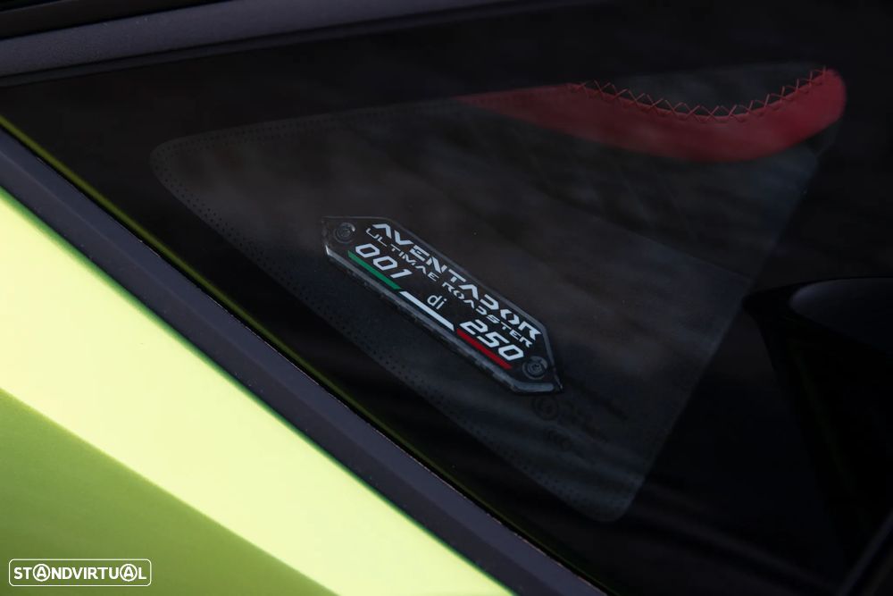 Lamborghini Aventador LP780-4 Ultimae Roadster - 28