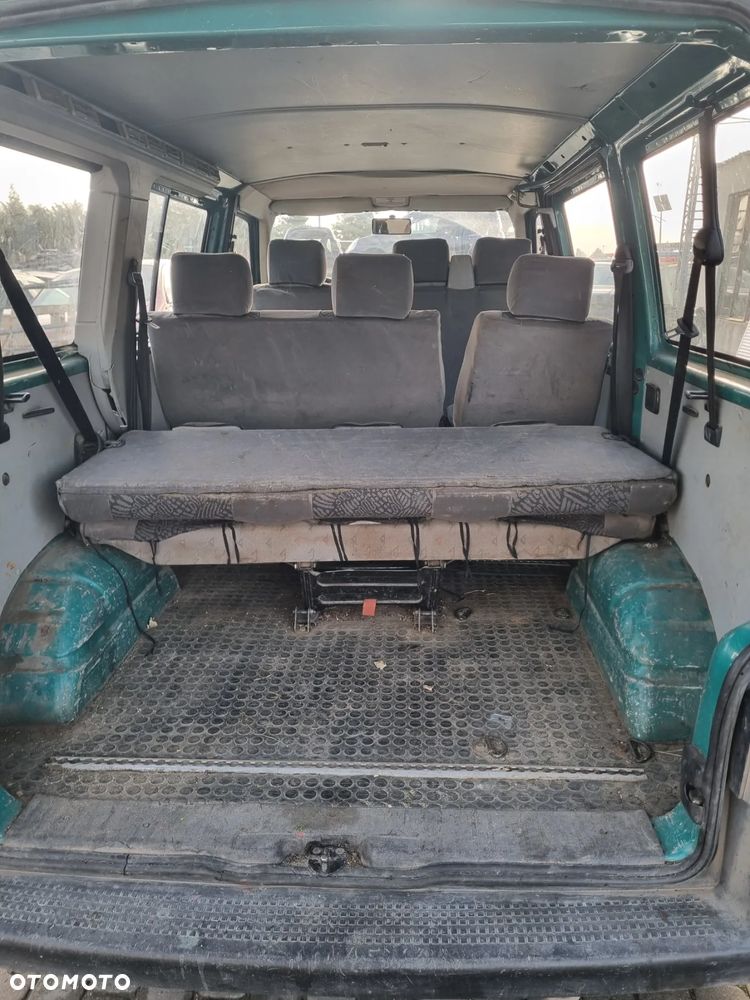 VW Transporter caravelle osobowy T4 1.9td 99r klima na części - 9