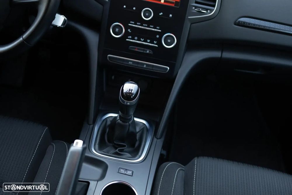 Renault Mégane Sport Tourer - 17