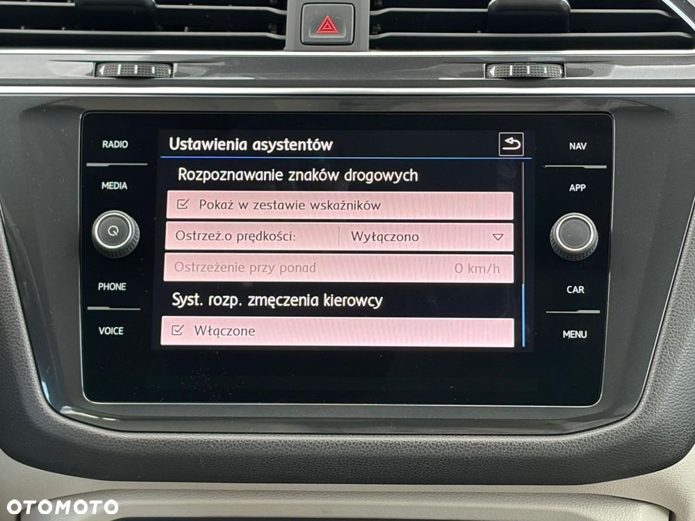 Volkswagen Tiguan - 20