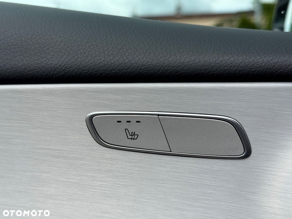 Mercedes-Benz Klasa E 300 de Business Edition - 24