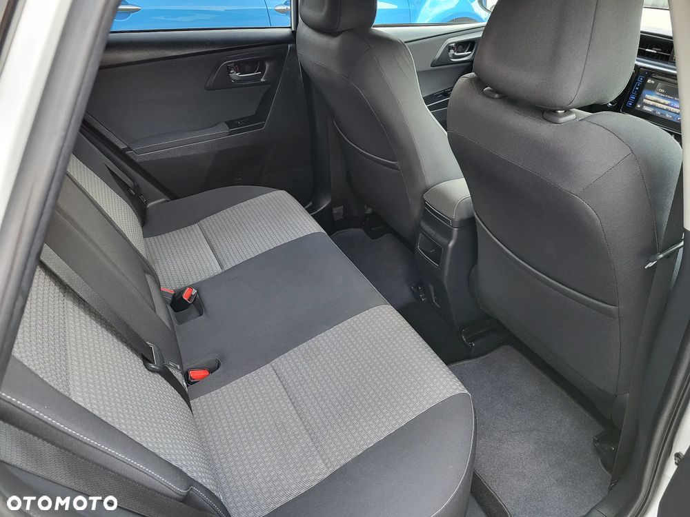 Toyota Auris 1.2 Turbo Team Deutschland - 25
