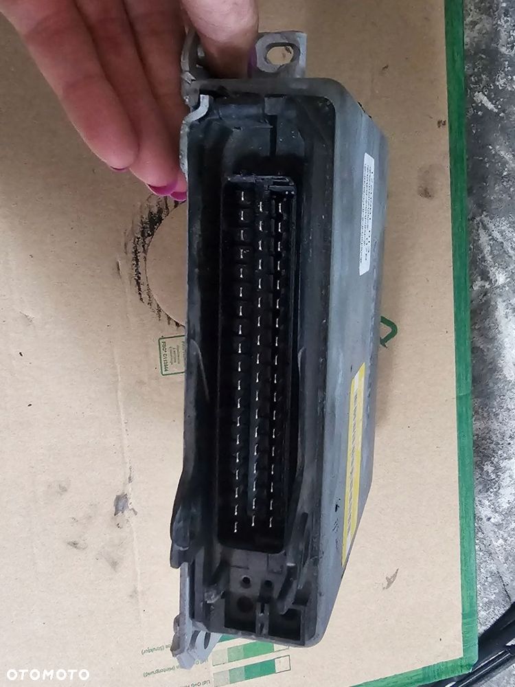 KOMPUTER STEROWNIK SILNIKA BMW 735 E32 E34 M30B35 3.5I 0261200150 - 2