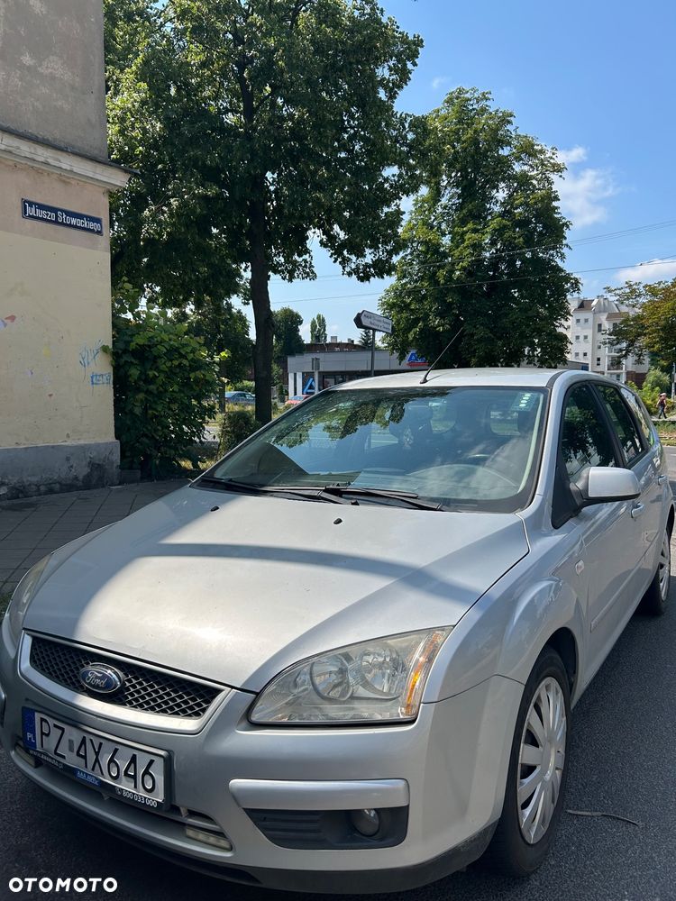 Ford Focus 1.6 Ambiente - 1