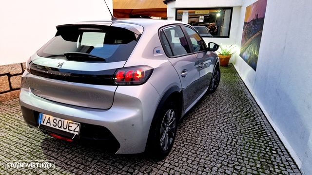 Peugeot e-208 Allure Pack - 6