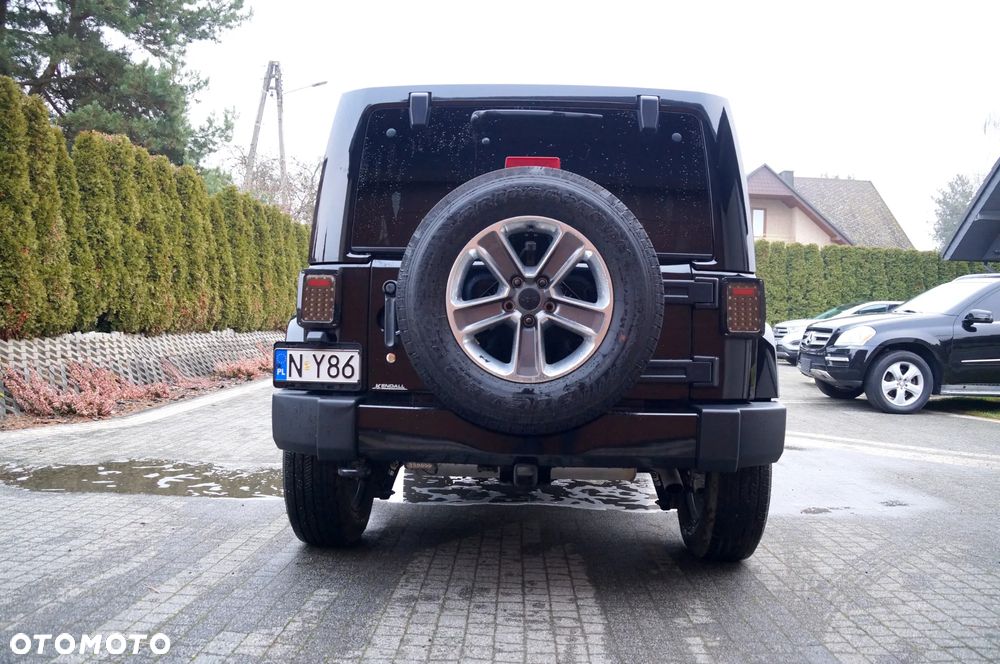 Jeep Wrangler 3.6 Unlim Sahara - 30