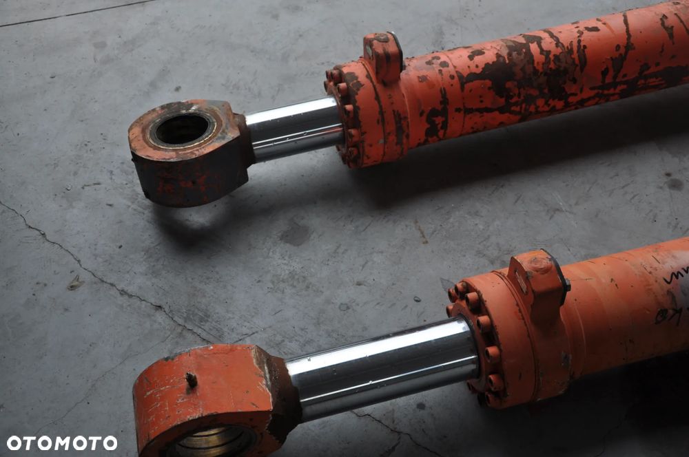 Silownik hydrauliczny  koparka Atlas - 4