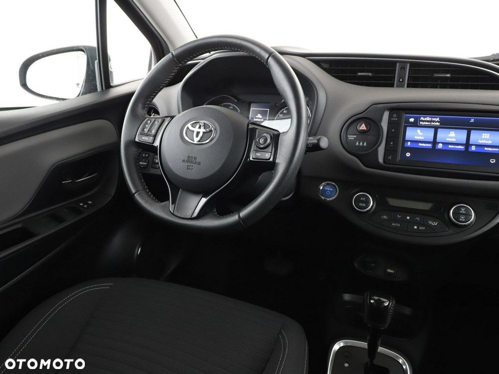 Toyota Yaris Hybrid 100 Active EU6 - 17