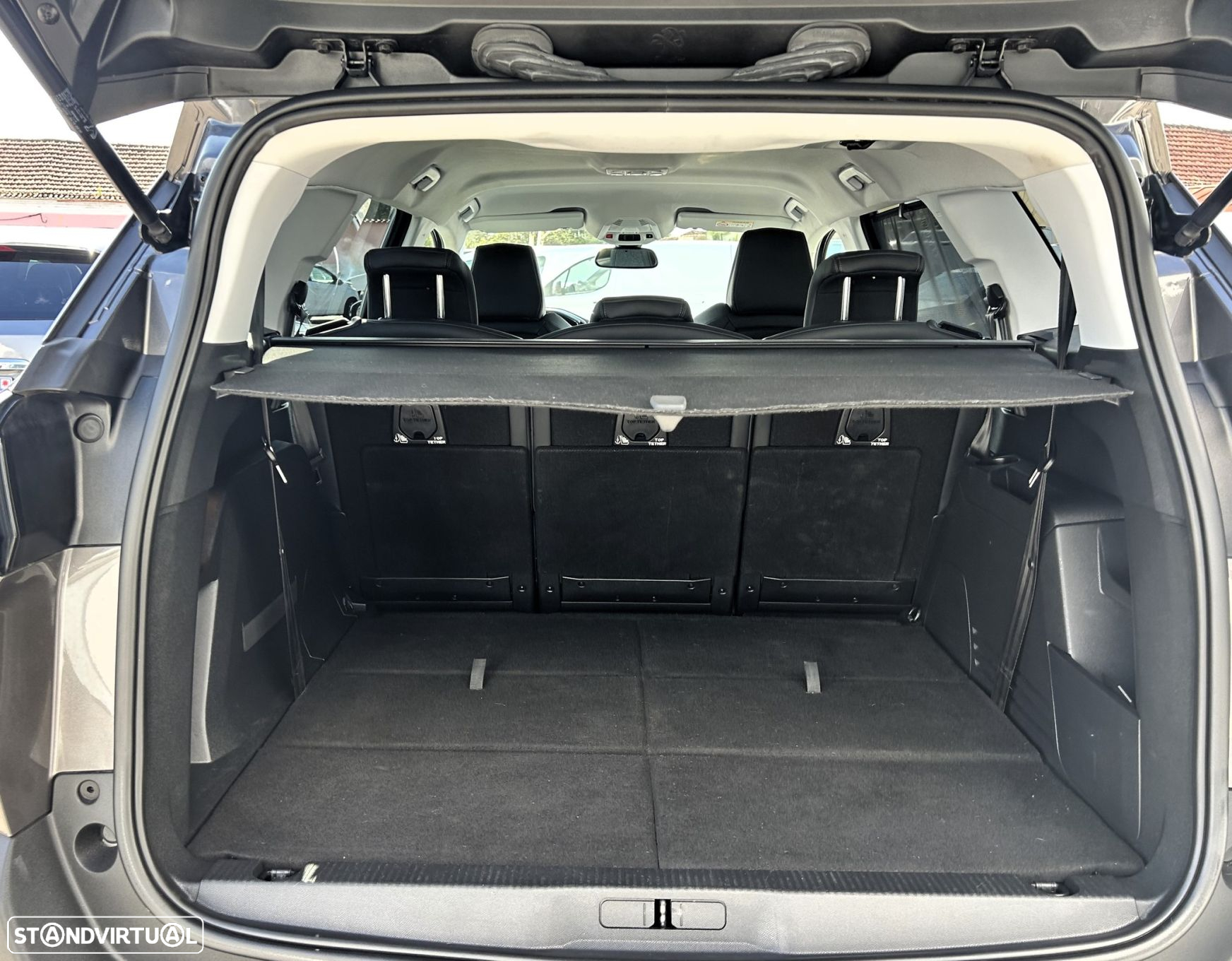 Peugeot 5008 1.5 BlueHDi Allure EAT8 - 31