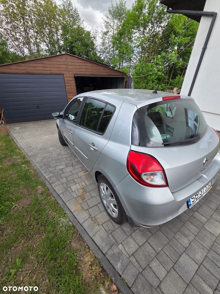 Renault Clio 1.2 16V Life - 5