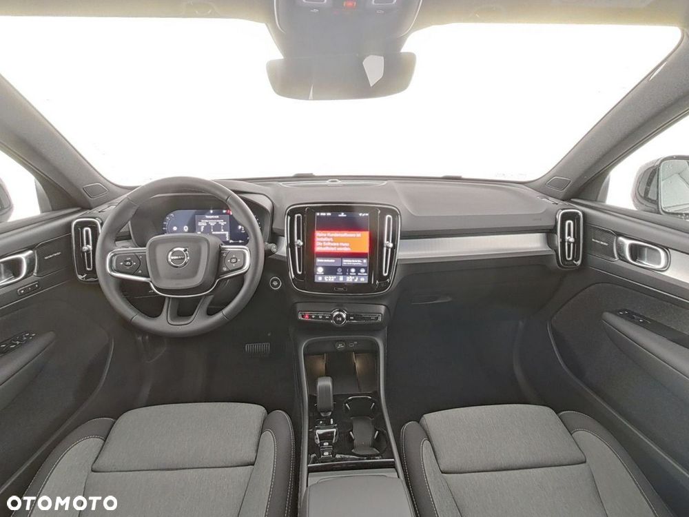 Volvo XC 40 B4 Plus Dark - 5