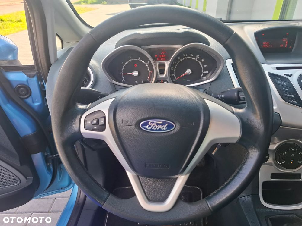 Ford Fiesta 1.25 Ghia - 9