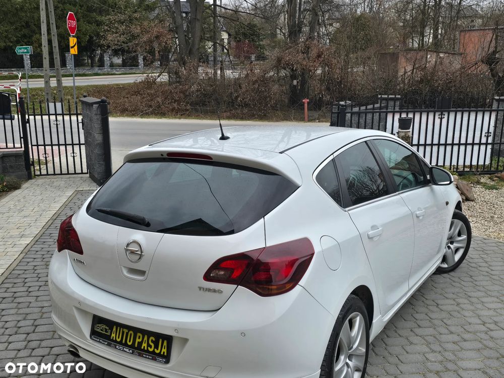 Opel Astra 1.4 Turbo - 12