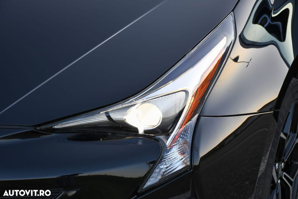 Toyota Prius 1.8 Dual VVT-i Sol+ - 23