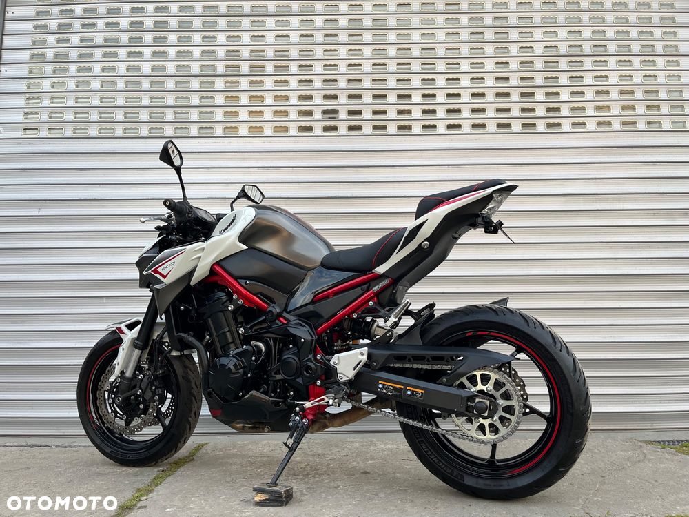 Kawasaki Z 900 - 12