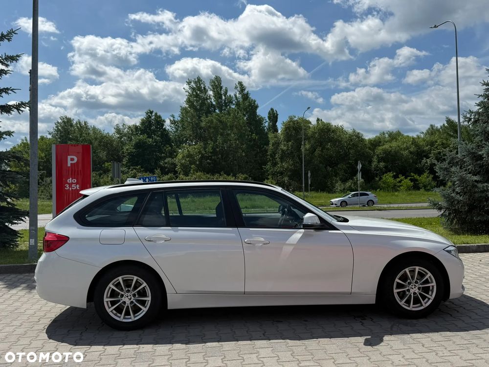 BMW Seria 3 318d M Sport Shadow - 13