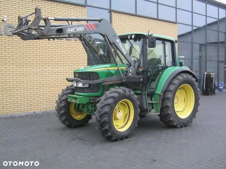 John Deere 6220