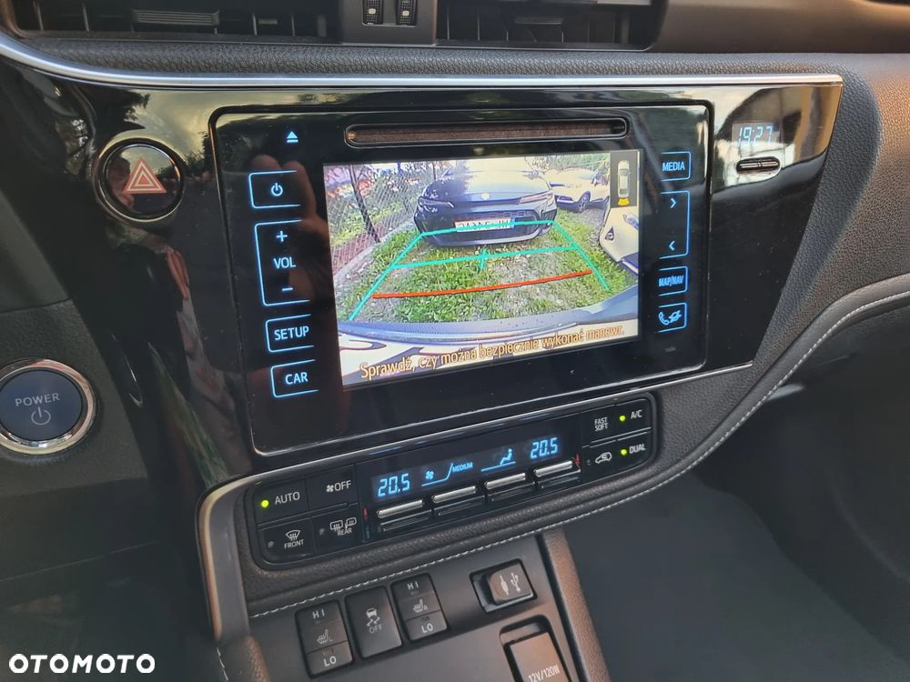 Toyota Auris 1.8 VVT-i Automatik Executive - 26
