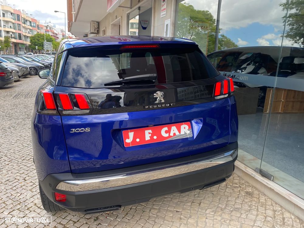Peugeot 3008 PureTech 130 Stop & Start GPF EAT8 Allure - 9