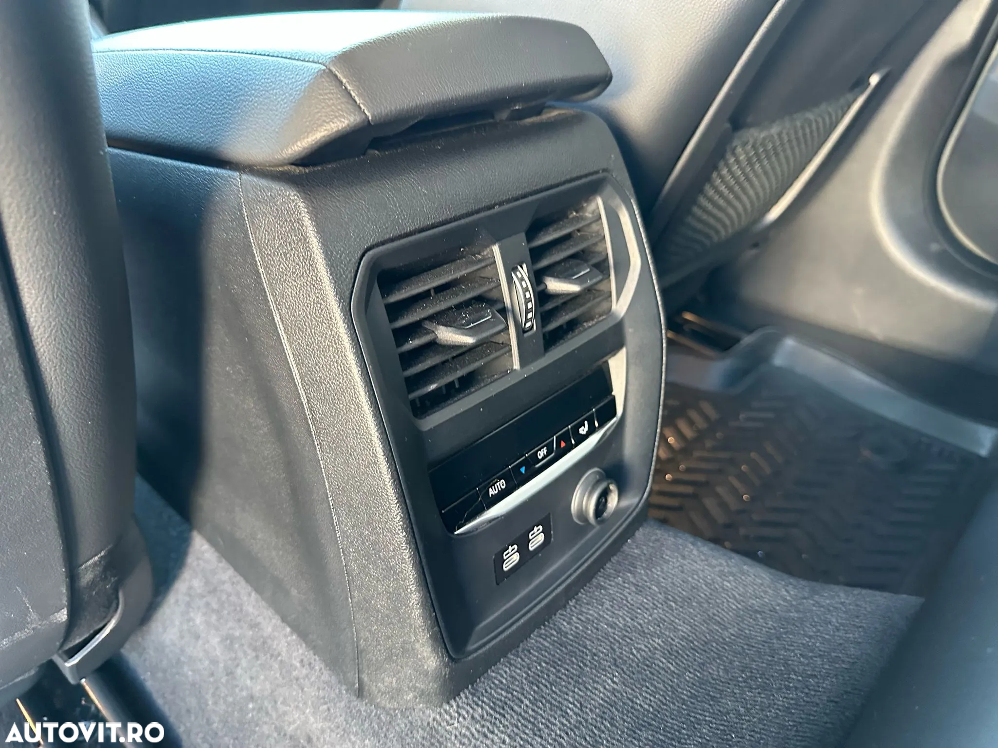BMW Seria 3 318d Aut. - 14