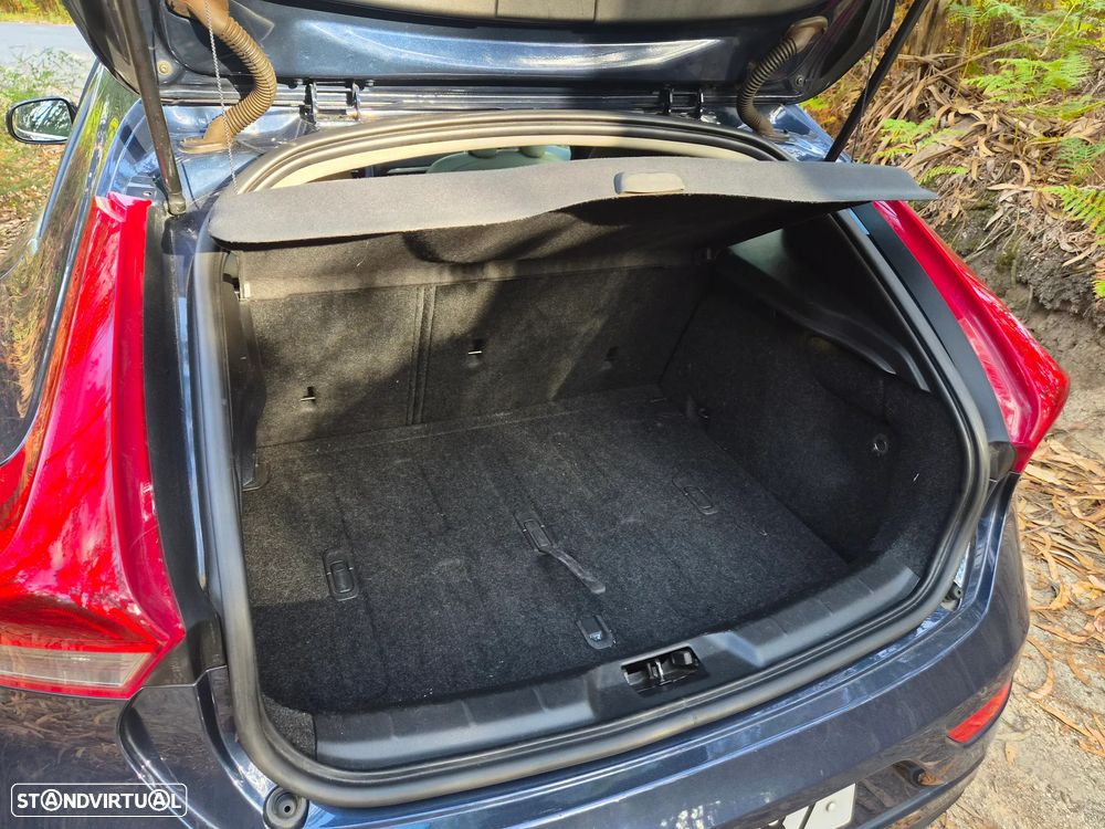 Volvo V40 D2 Summum - 9