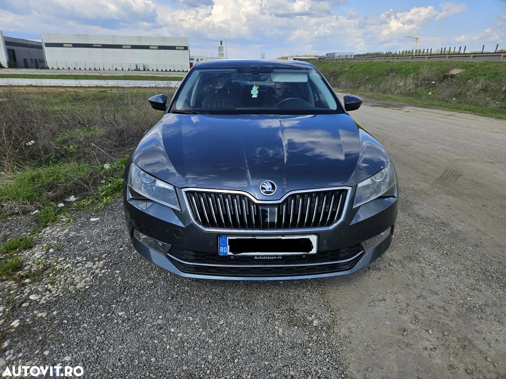 Skoda Superb 2.0 TDI 4X4 DSG Ambition - 1