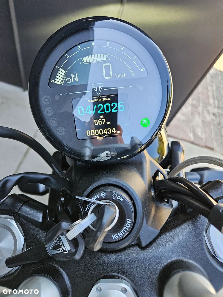 Triumph Scrambler - 9