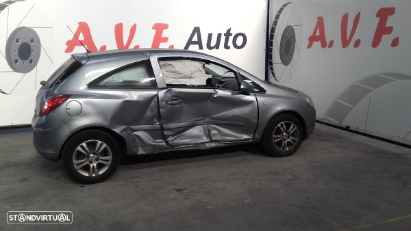 Para Peças Opel Corsa D (S07) - 2