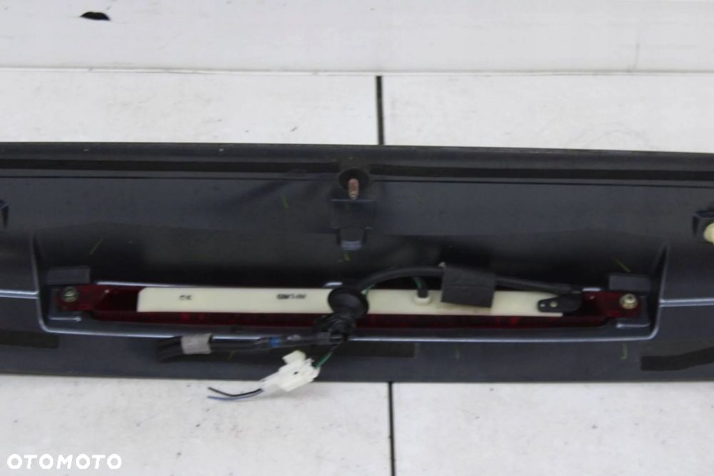 MITSUBISHI OUTLANDER II 06R- SPOILER SPOJLER LOTKA BAGAŻNIKA T12A - 12