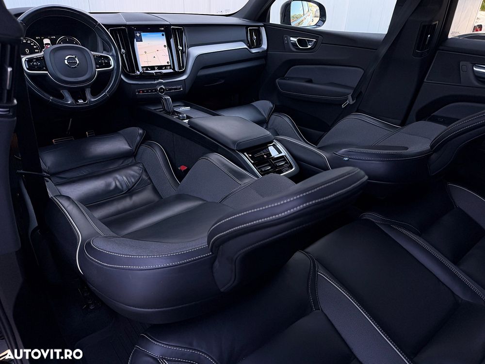 Volvo XC 60 B4 MHEV AWD R-Design - 27