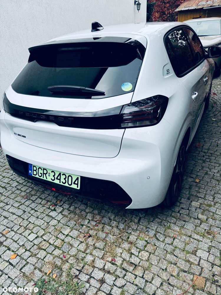 Peugeot 208 - 4