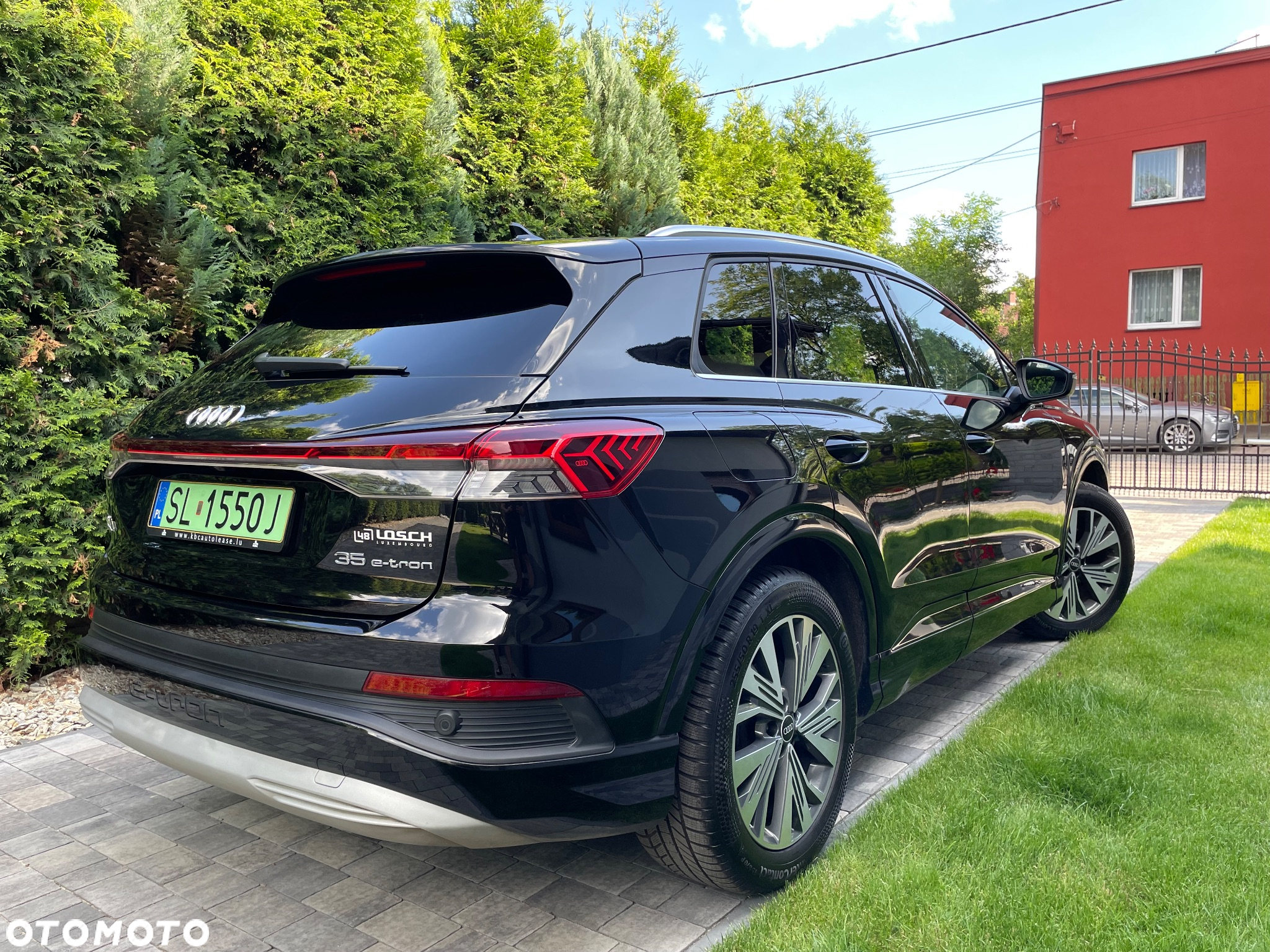 Audi Q4 e-tron - 8