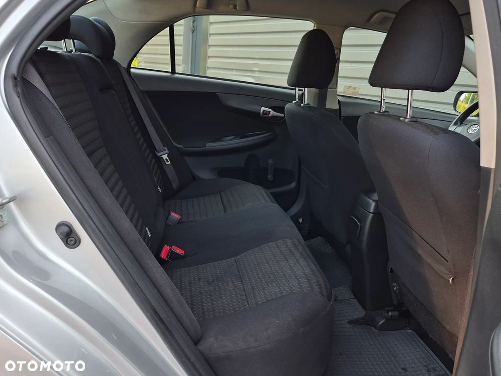 Toyota Corolla 1.4 VVT-i Luna - 17