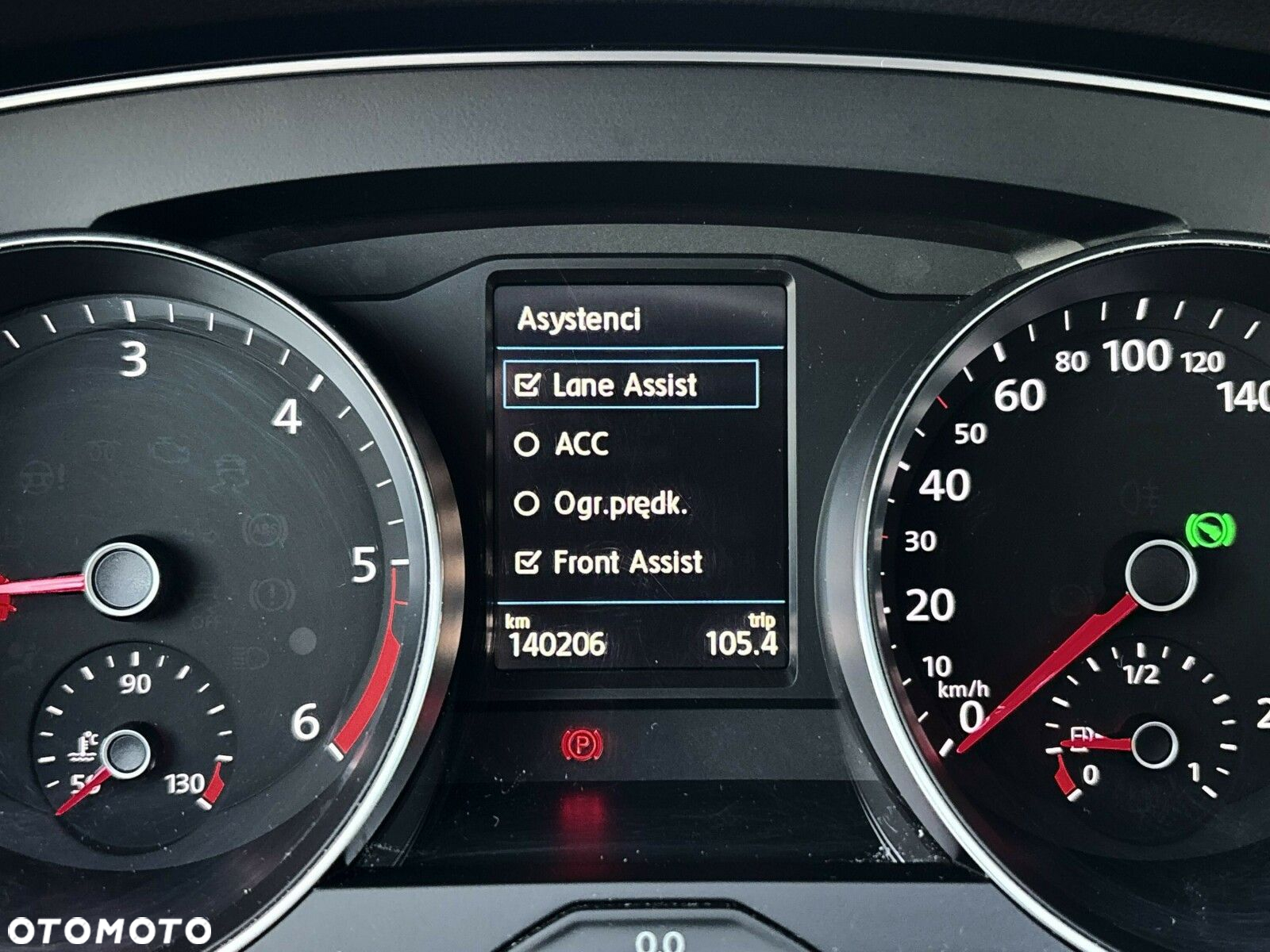 Volkswagen Passat - 22