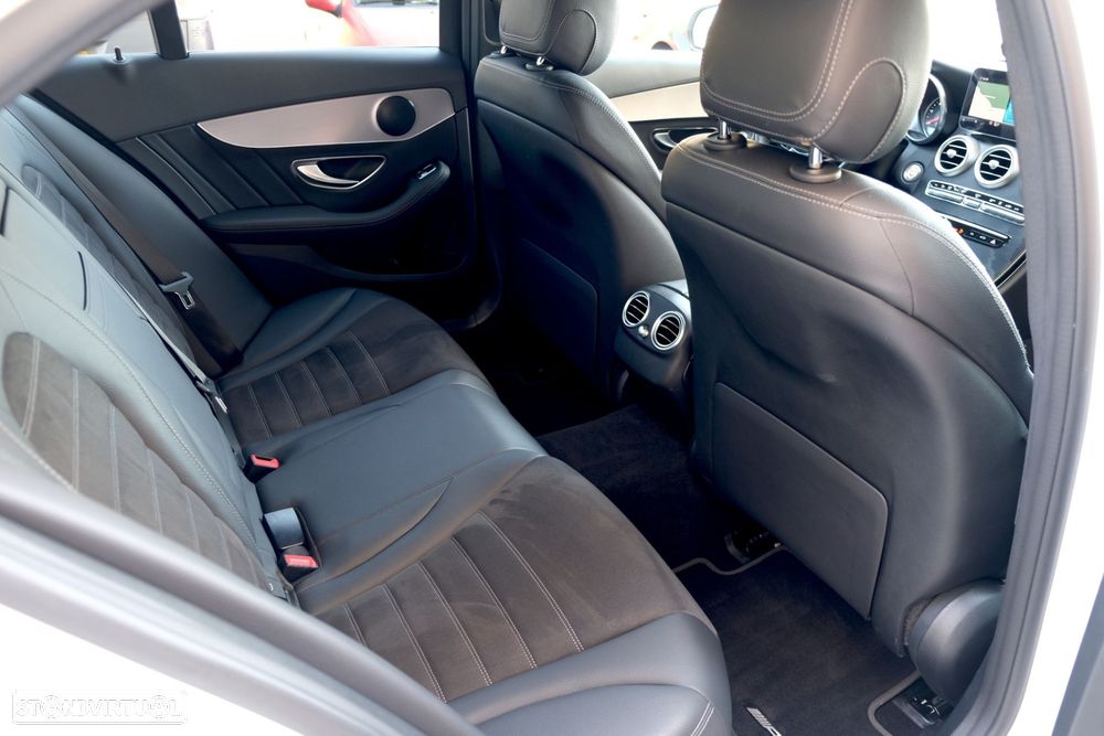 Mercedes-Benz C 300 de AMG Line - 16