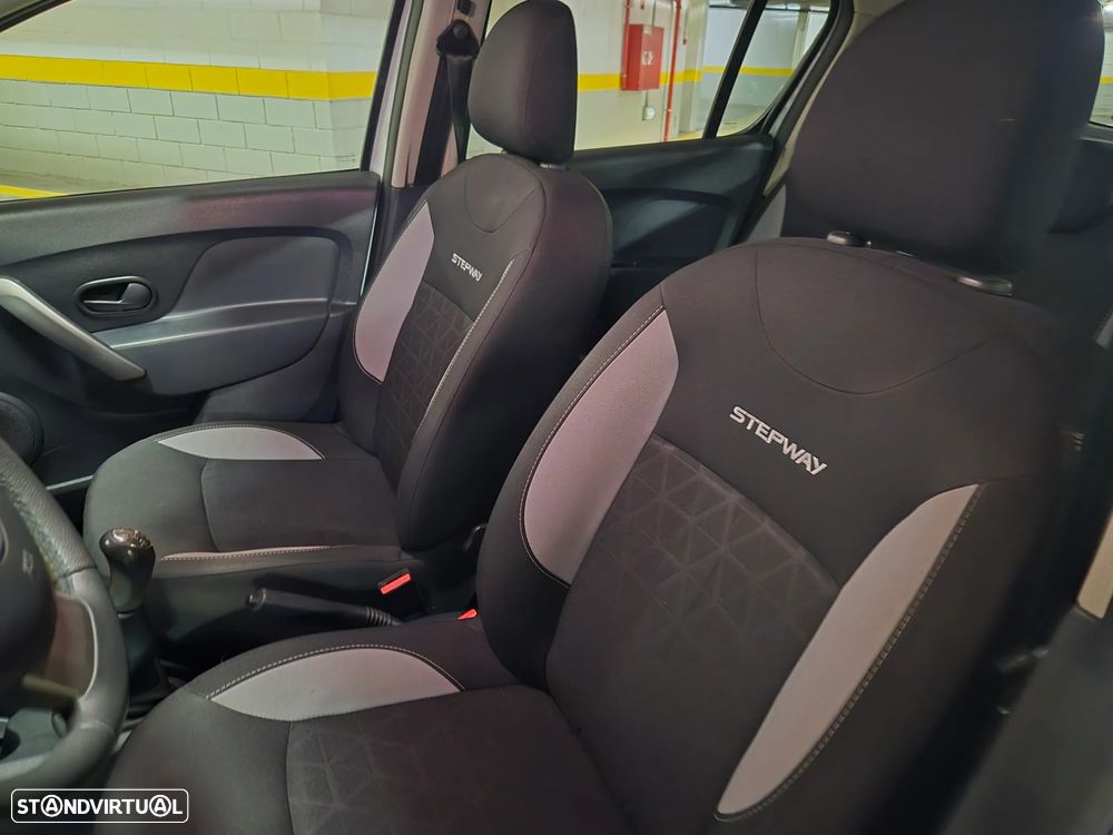 Dacia Sandero 0.9 TCe Stepway - 27